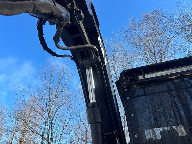 2017-caterpillar-501-hd-image-14