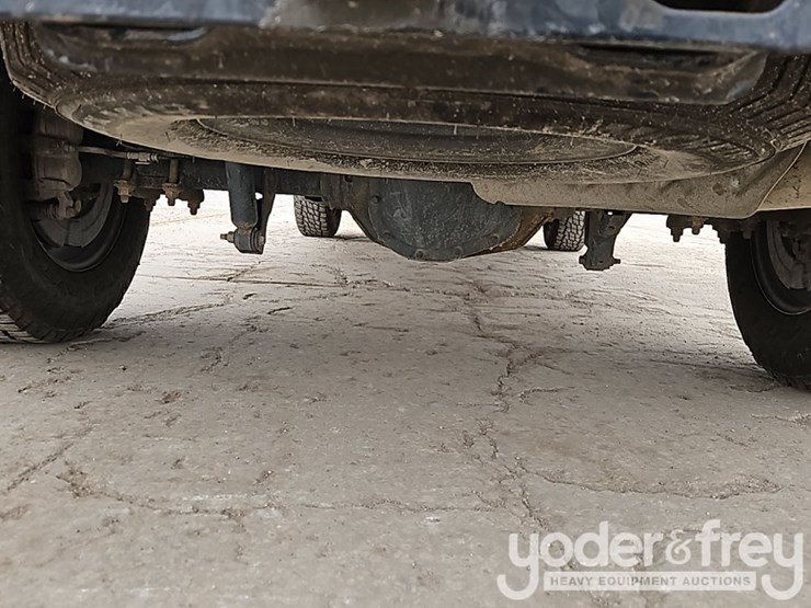 2022-ford-f250-image-16