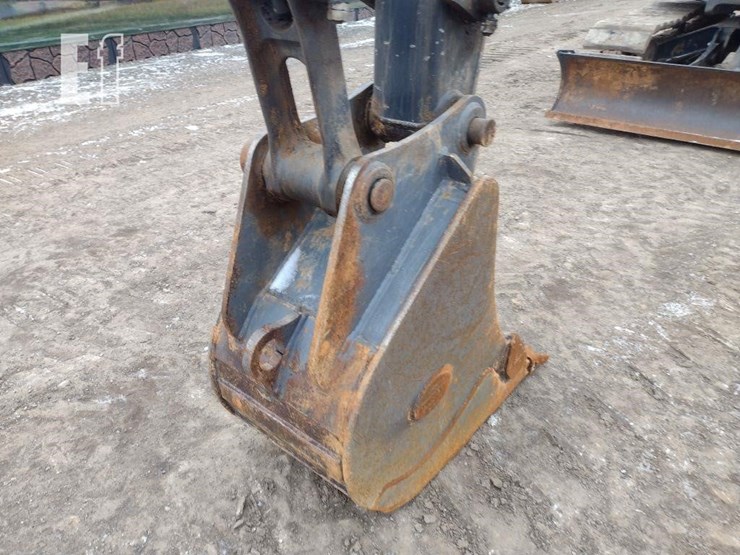 2021-deere-85g-image-16