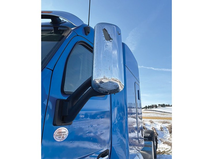 2019-peterbilt-579-image-8