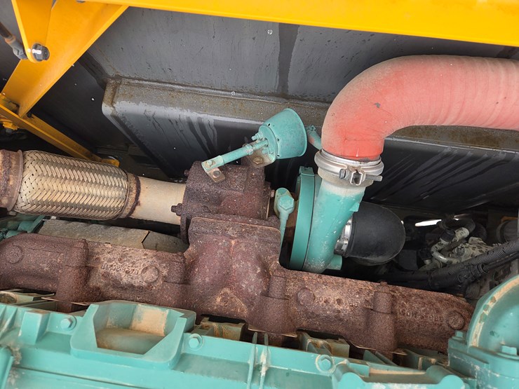 2010-volvo-ew180c-image-52