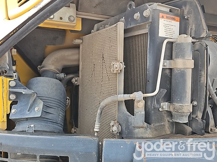 2010-komatsu-pc78us-8-image-33