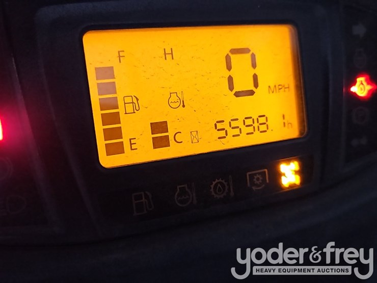 2014-kubota-rtv-x900-image-26