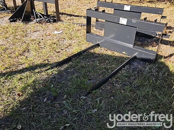 jct-bale-spear-to-suit-skidsteer-image-1