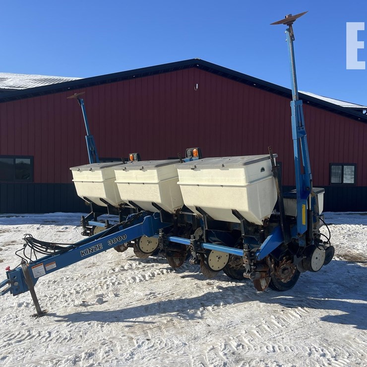 KINZE 3000