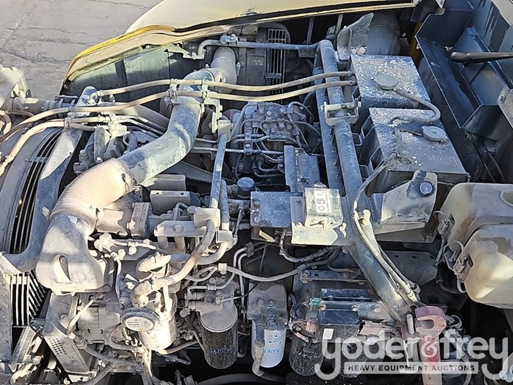 2015-komatsu-hm400-image-24