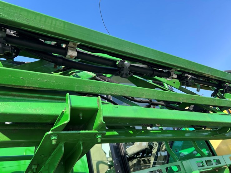 2015-john-deere-r4030-image-34