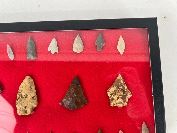 #82-•-#5057-•-(21)-framed-native-american-artifacts-image-4