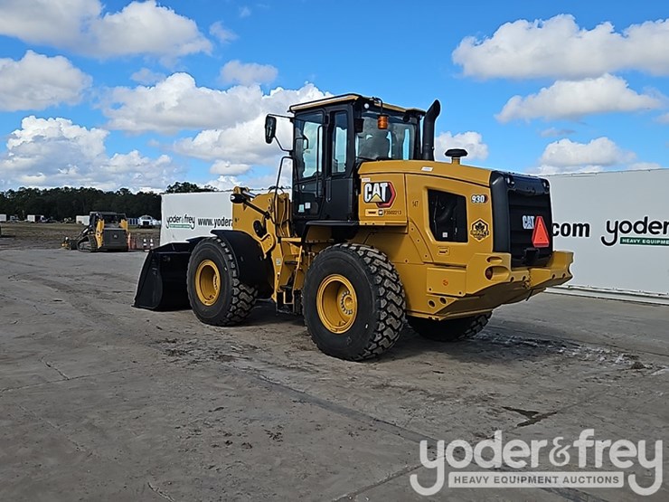 2026-caterpillar-930-image-4