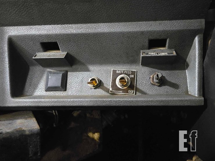 2000-mack-ch613-image-35