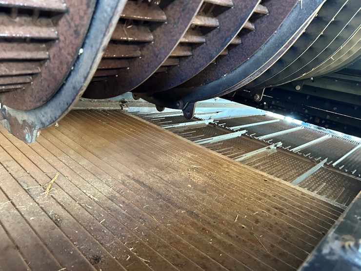 2007-case-ih-7010-image-74