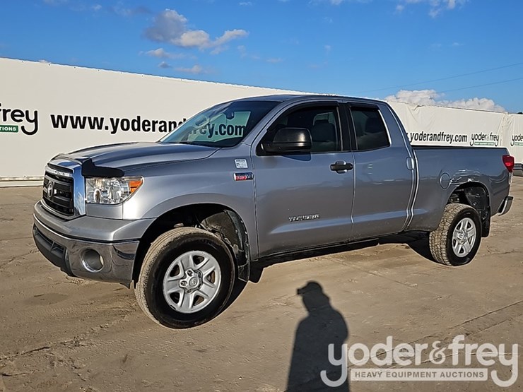 2013-toyota-tundra-image-1