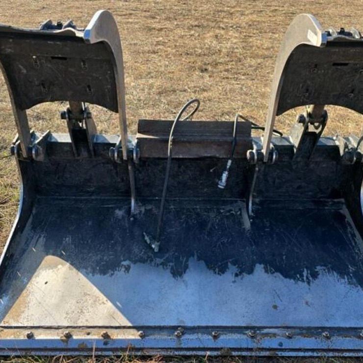 ROCKLAND GRAPPLE BUCKET, S/N 420715CC3