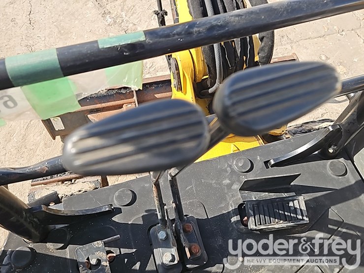 2015-caterpillar-303e-cr-image-35