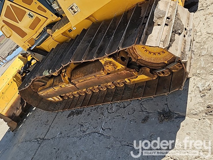 2018-deere-700k-lgp-image-24