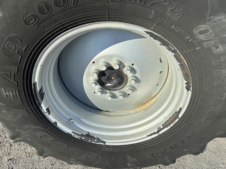 2010-case-ih-6088-image-41