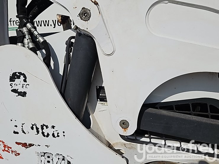 2019-bobcat-t870-image-12