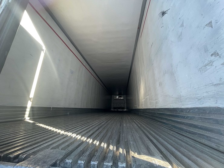 2012-utility-reefer-image-31