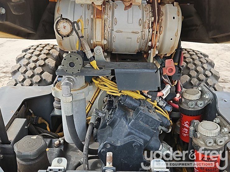 2018-bomag-bw145d-5-image-18