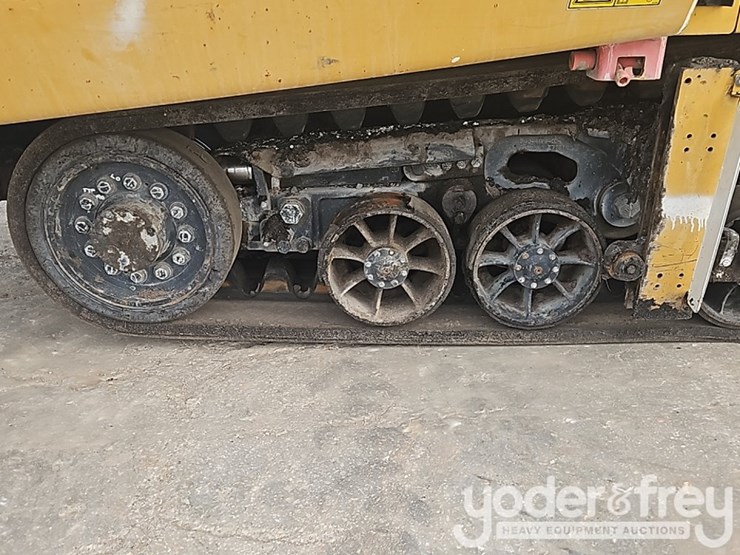 2012-caterpillar-ap-1055e-image-19