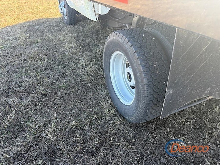 2011-chevrolet-silverado-3500-image-6