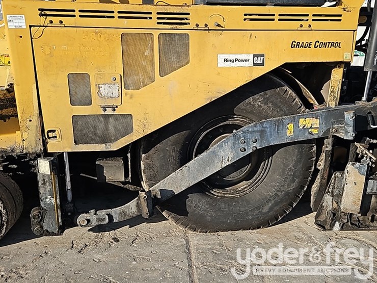 2017-caterpillar-ap-1000f-image-15