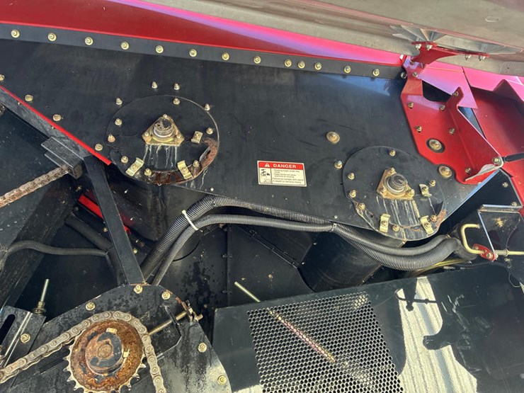 2010-case-ih-6088-image-50