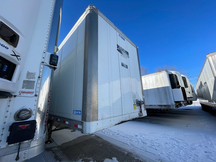 2019-stoughton-trailer-image-28