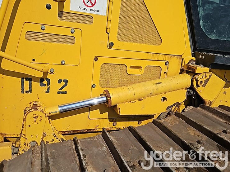 2022-komatsu-d61px-24-image-18