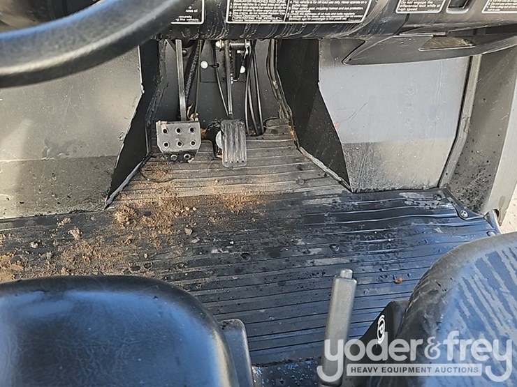 2023-kubota-rtv520-image-20