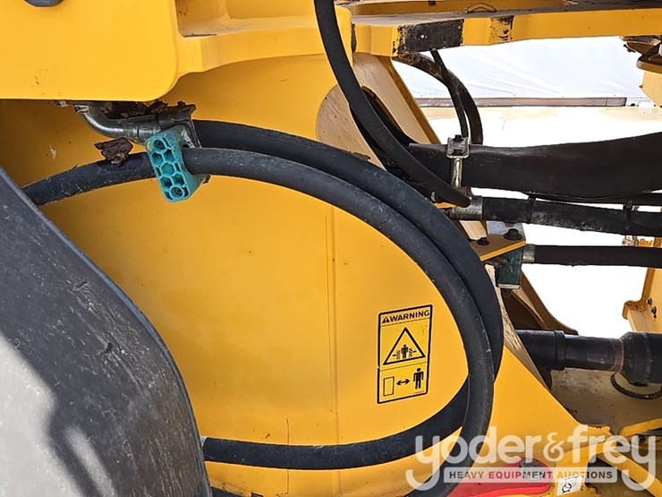 2014-volvo-l60g-image-32