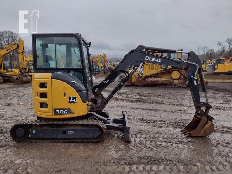 2023-deere-30g-image-3