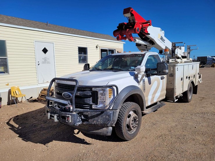 2019-ford-f550-image-1