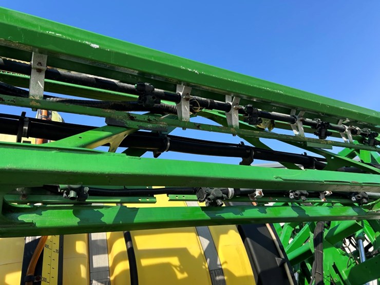 2015-john-deere-r4030-image-37