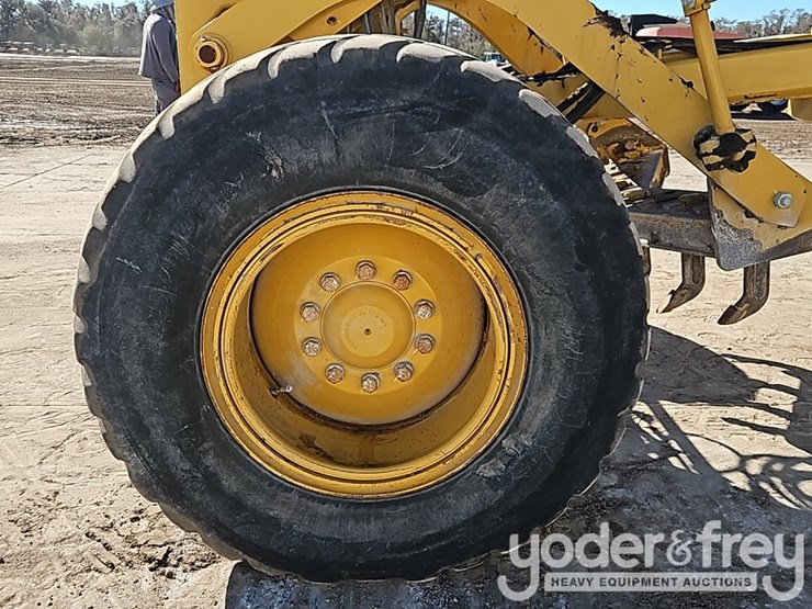 2019-caterpillar-12m3-image-18