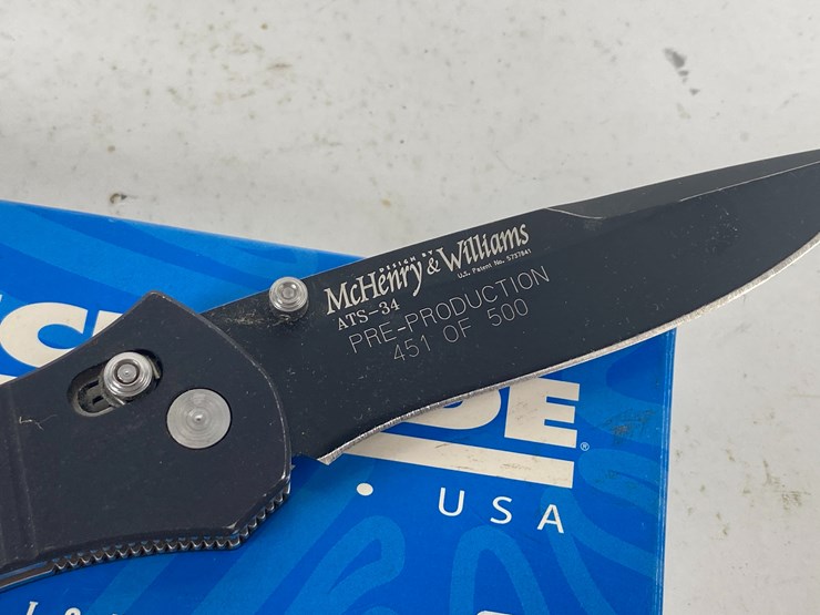 #24-•-#5132-•-benchmade-710bt-axis-lock-knife-nib-bt2-coated-blade-4"-designed-by-mchenry-and-williams-image-4