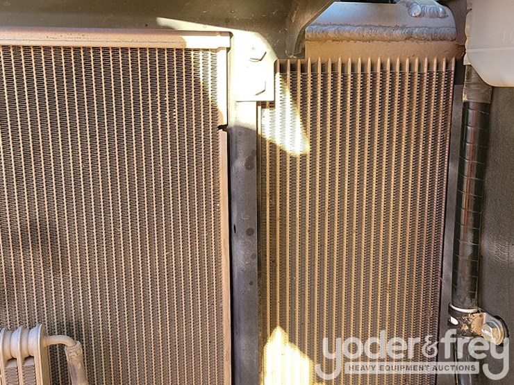 2024-komatsu-pc55mr-image-33