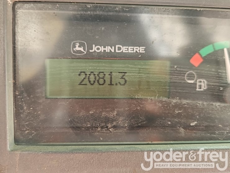 2016-deere-317g-image-32