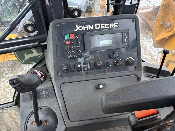 john-deere-310-image-13