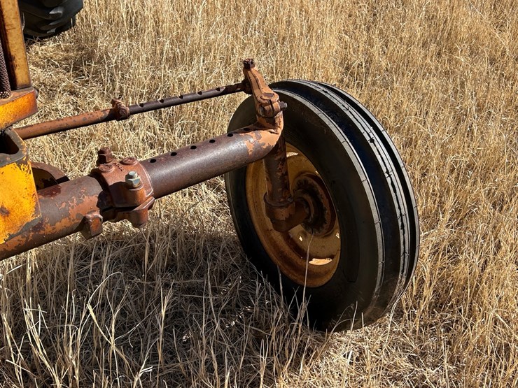 minneapolis-moline-m602-image-18