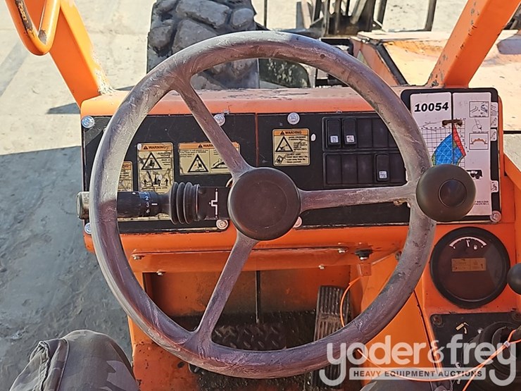 2013-sky-trak-10054-image-29