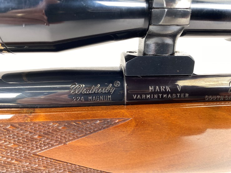 #64-•-#1372-•-weatherby-mark-v-deluxe-varmintmaster-bolt-action-rifle-224-magnum,-image-4