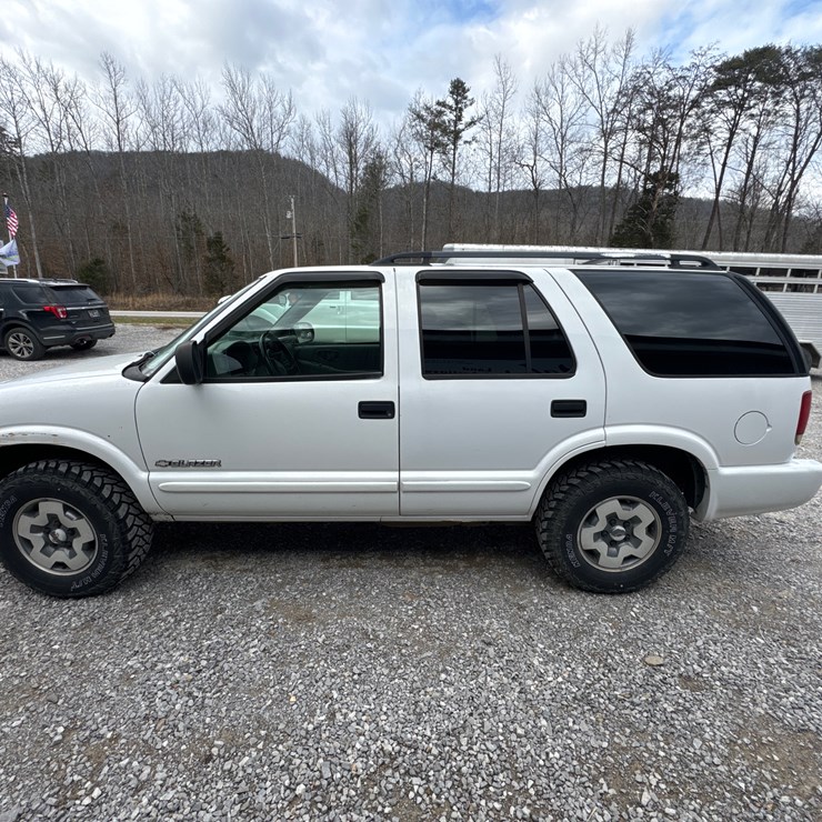 2004 CHEVROLET BLAZER