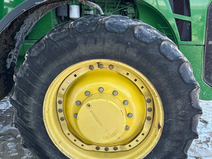 john-deere-8225r-image-11
