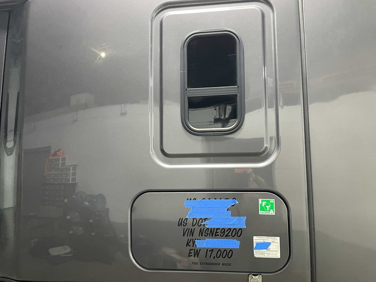 #6224-•-2022-freightliner-cascadia-semi-truck-(title-in-delay)-image-11