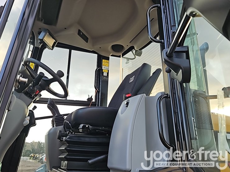 caterpillar-910-image-24