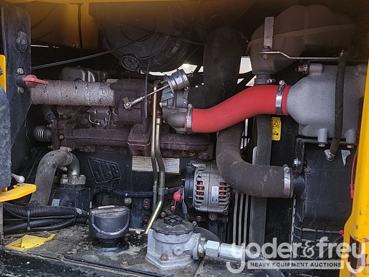 2017-jcb-9tft-image-20