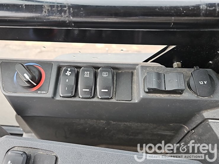 2023-caterpillar-908-image-25