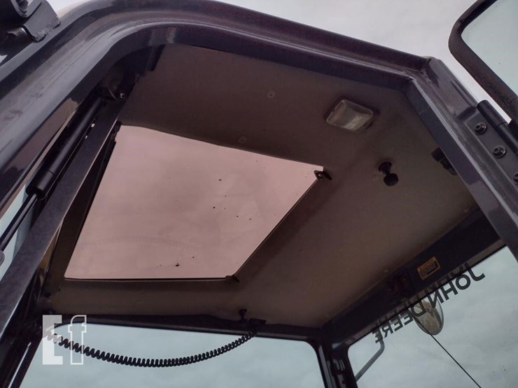 2021-deere-85g-image-13