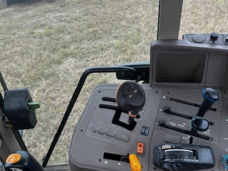 john-deere-7330-image-17